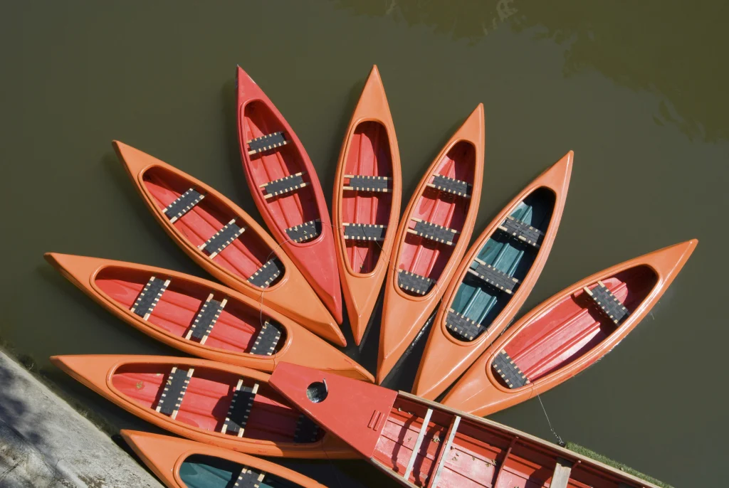 perbedaan kayak vs canoe