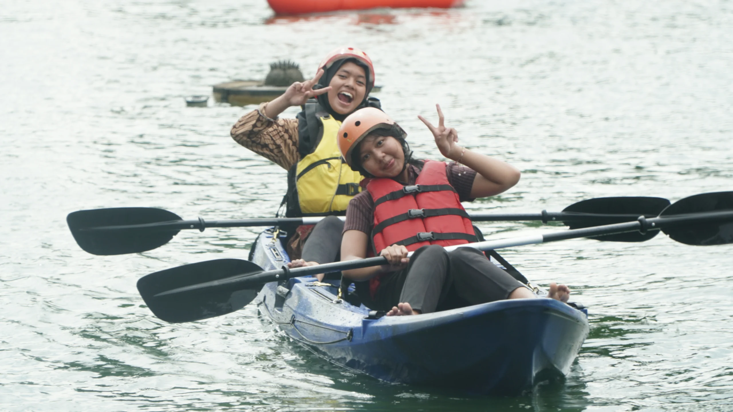 kegiatan liburan akhir tahun kayak laut mantasport