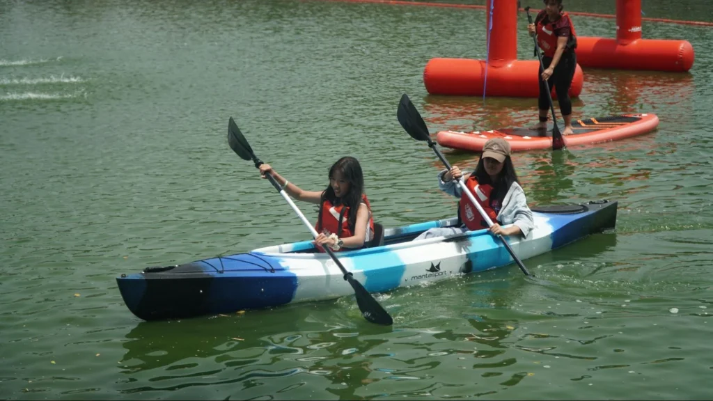 standar keamanan kayak untuk wisata