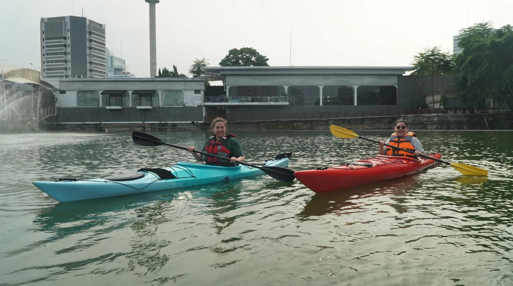 standar keamanan kayak untuk wisata